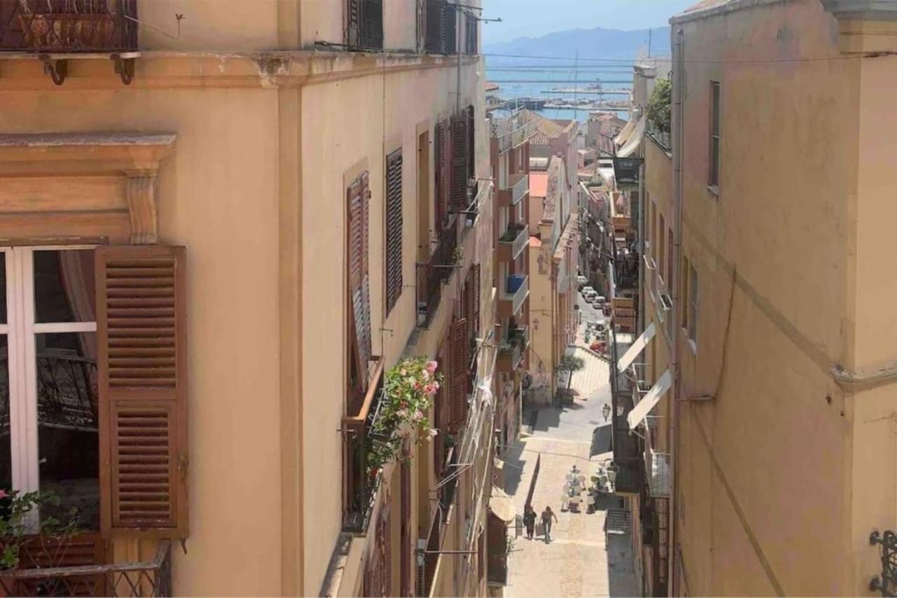 Appartamento Cagliari Centro Con Vista Sul Porto エクステリア 写真